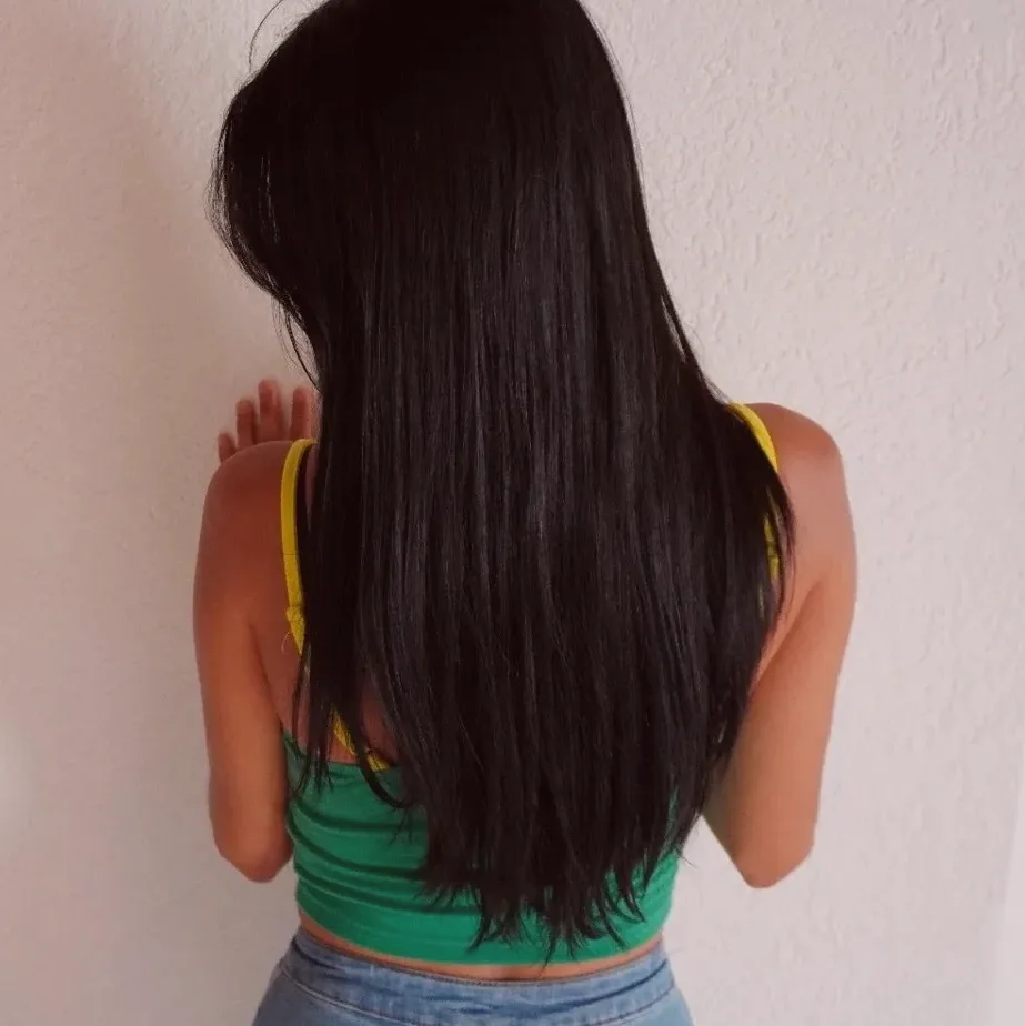 Anna, 28